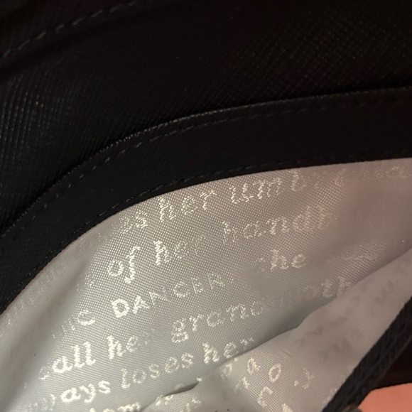 Kate Spade Black and White PinkFloral Storyteller Wallet! Rare & hard to find! - Picture 6 of 7